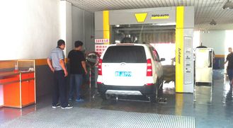 China Autobase Wash Systems For Saloon Car , Jeep , Mini Microbus , Taxi And Box Type Vehicle Under 2.1m supplier